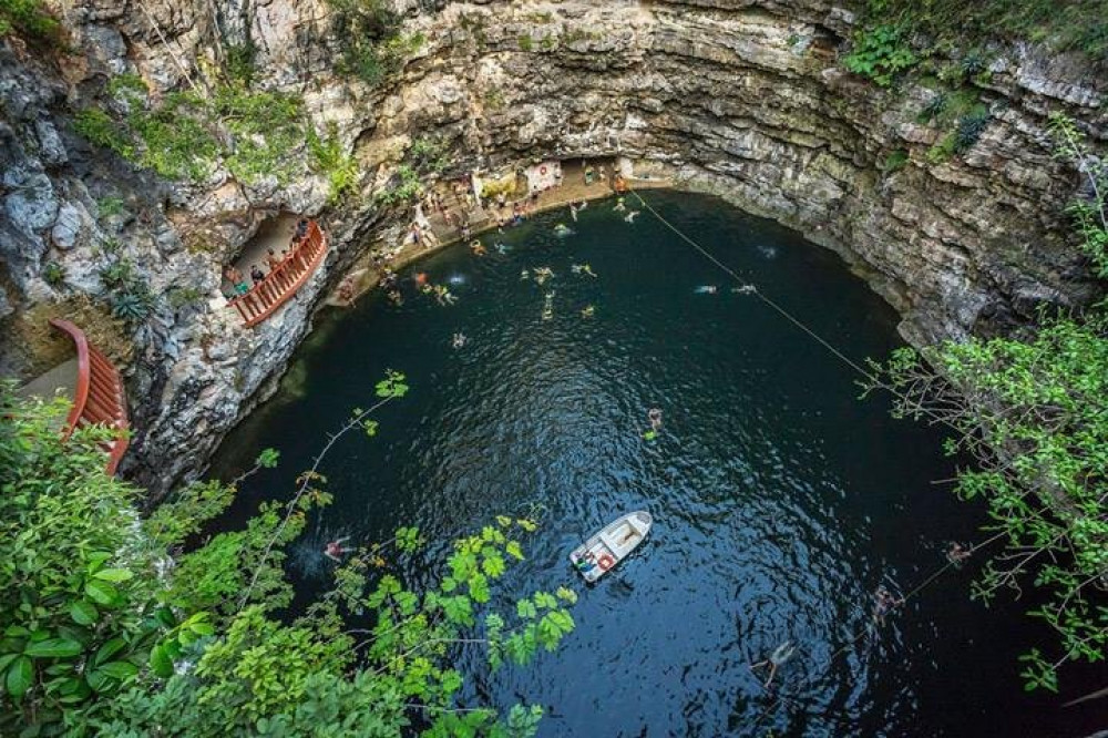 Chichen Itza Private Tour plus Cenote and Valladolid Visit with Lunch