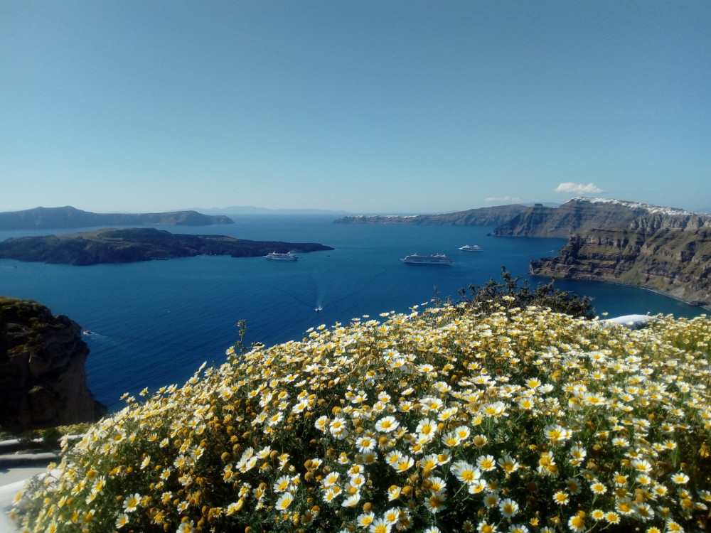 Santorini Sightseeing Half Day Private Tour