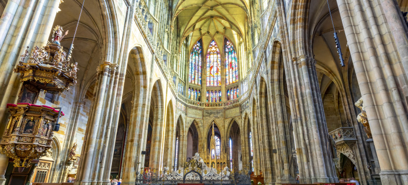 Guided Tour of Prague Castle's Interiors & Complex