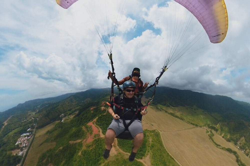 Paragliding Tandem Flight 1.500 ft & up