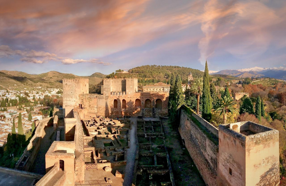 Guided Tour of Alhambra, Alcazaba & Generalife