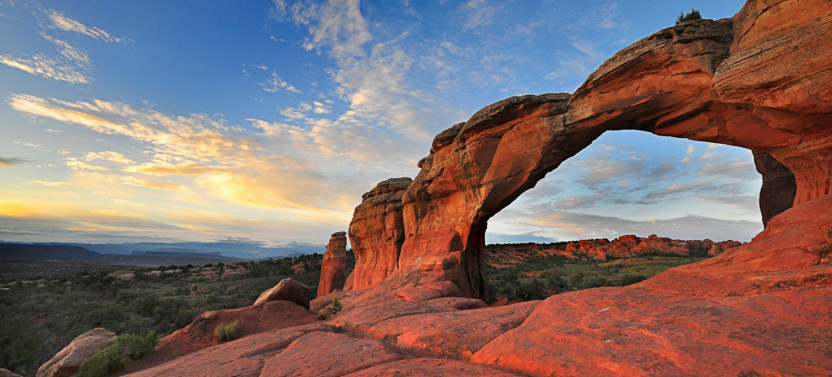 2-Day Private Hiking Tour of Arches & Canyonlands National Parks
