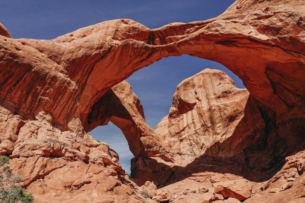 Full-Day Small Group Hiking Tour of Arches National Park