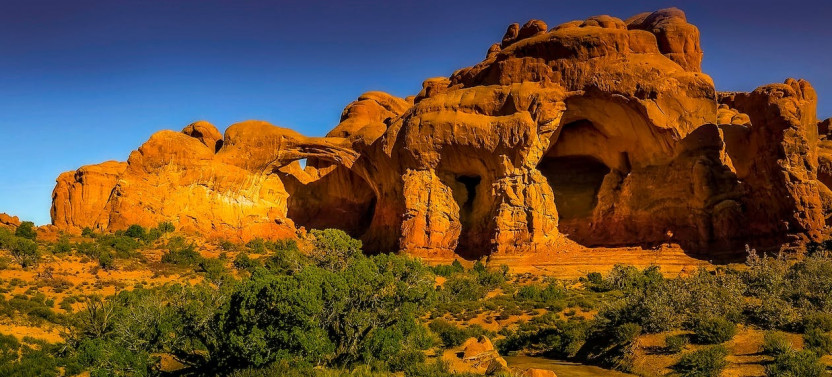 Private Full-Day Arches & Canyonlands Hiking Tour from Moab