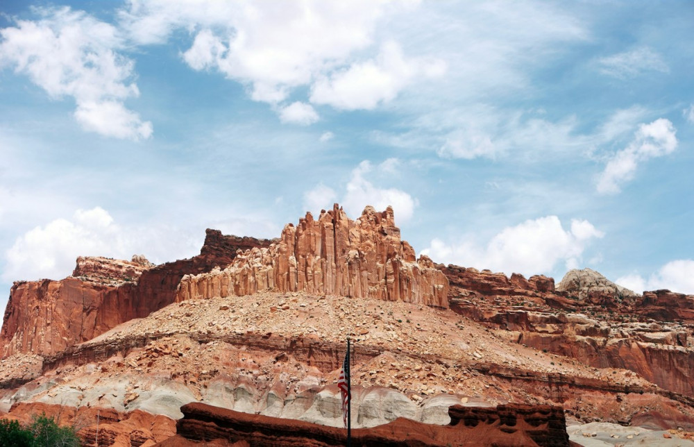 Private Full-Day Hiking & Scenic Canyon Tour in Capitol Reef