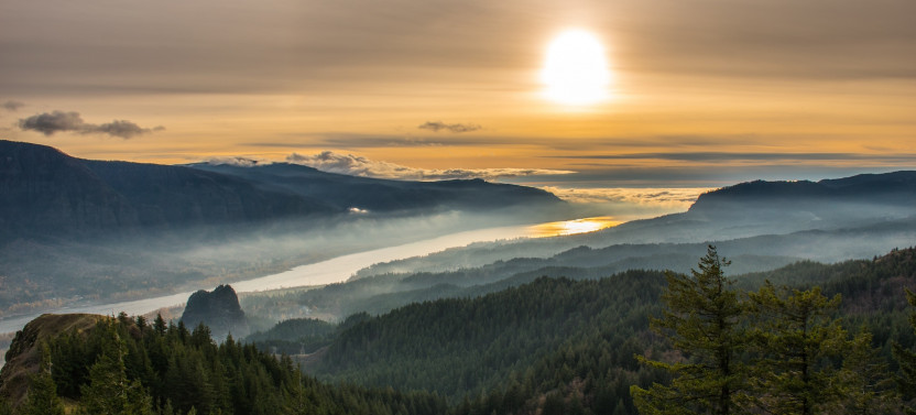 Columbia River Gorge Full-Day Small Group Waterfalls & Hiking Tour