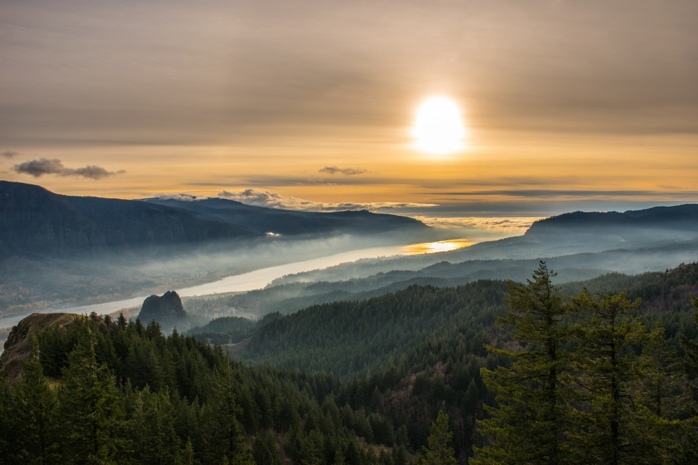 Columbia River Gorge Full-Day Small Group Waterfalls & Hiking Tour
