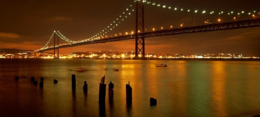 Lisbon Fado at Night with Dinner