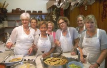 Neapolitan 3 Course Meal Cooking Class Experience