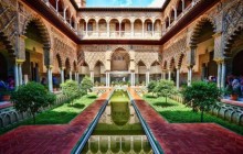 Private Guided Visit of Alcazar and Cathedral