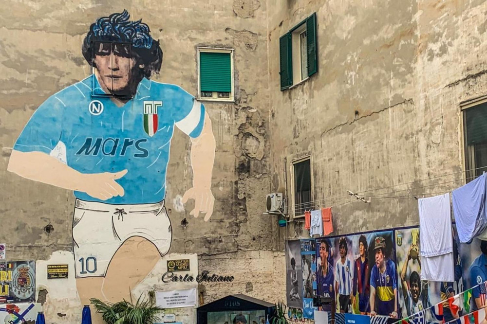 Naples & Its King: Maradona Walking Tour from Rome