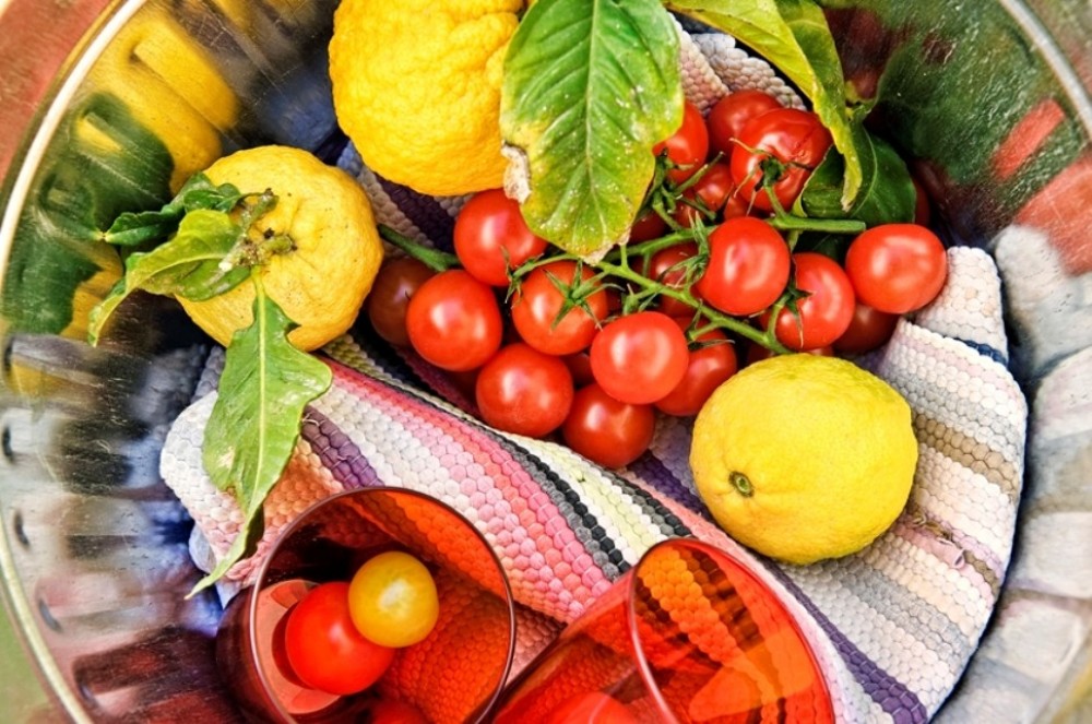 Santorini Flavours: Farm Visit + Local Cooking Experience Private