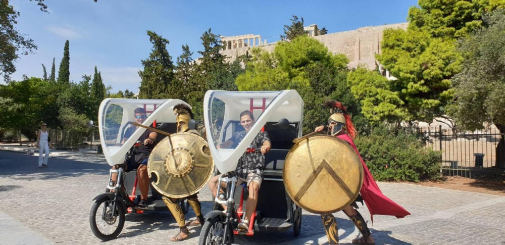 Athens Old Town Private Sightseeing Tour with Tricycle Eco-bike