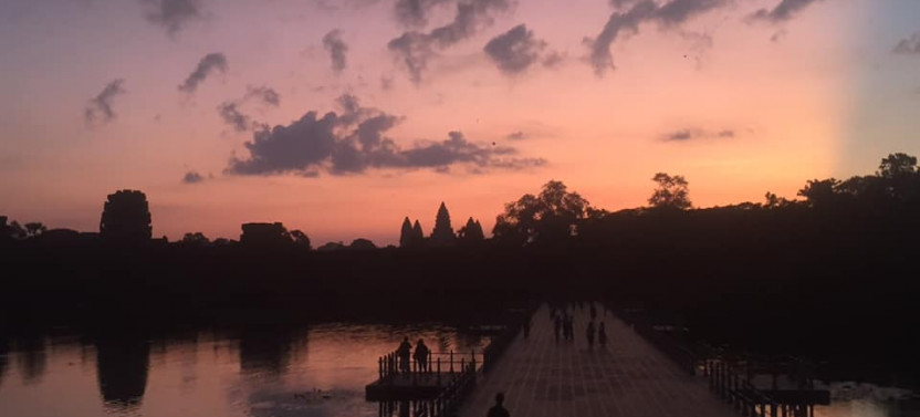 Sunrise Angkor Temple Cycling Tour
