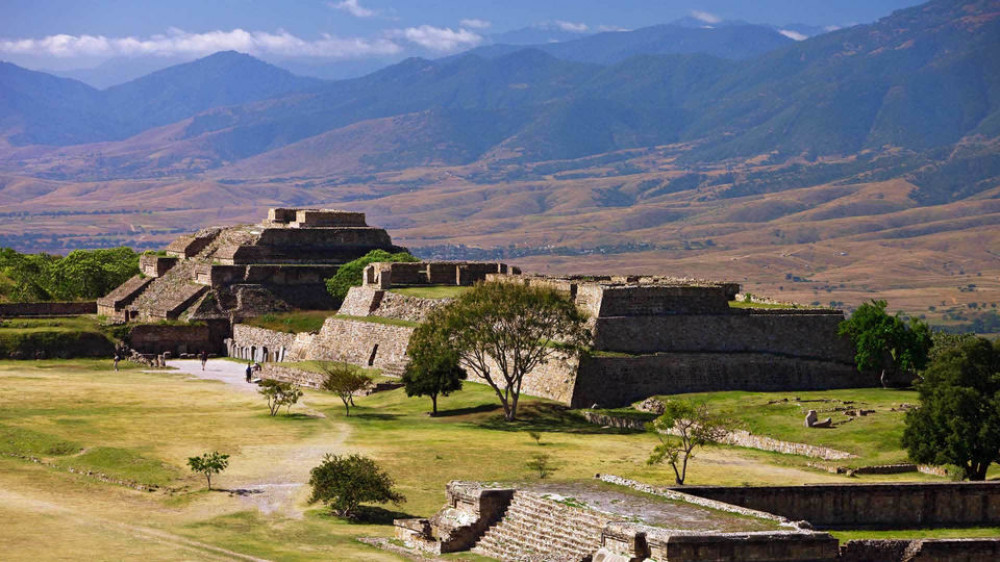 Monte Alban, Coyotepec and Villages Full-day Tour