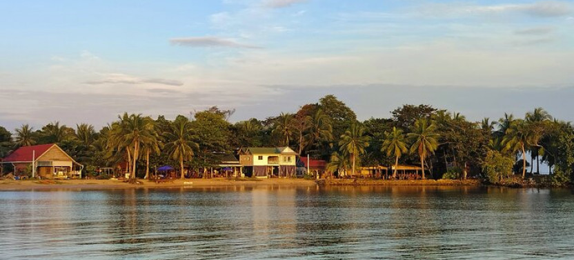 Koh Rong Samloem: Private Day Trip from Phnom Penh with Hike and Snorkel