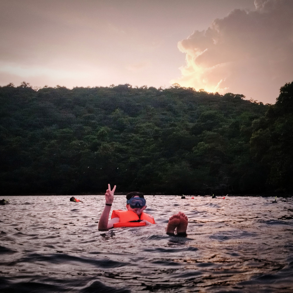 Koh Rong Samloem: Day Trip from Phnom Penh with Snorkel & Kayaking