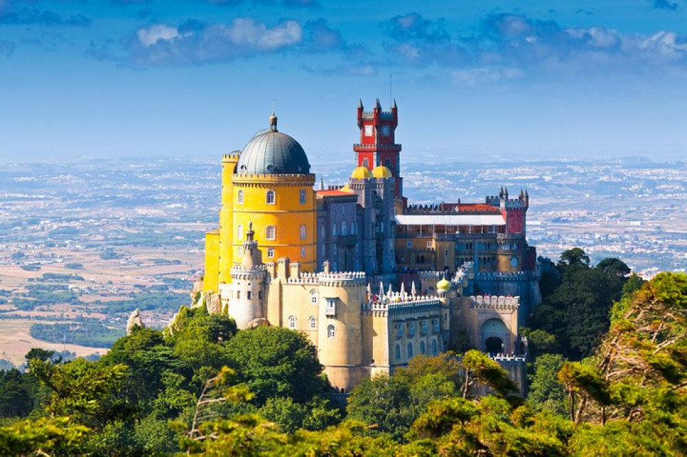 Lisbon: Sintra Full Day Pena Palace, Regaleira & Monserrate