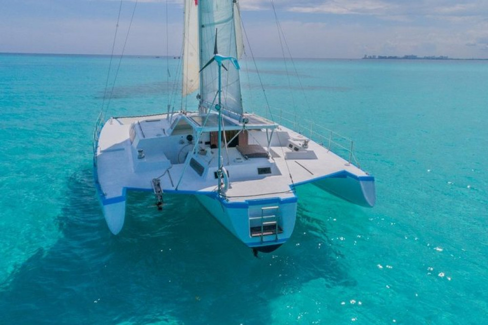 Private Isla Mujeres: All-Inclusive Catamaran Tour