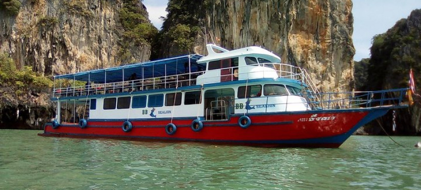 Phang Nga Bay by Big Boat including Buffet Lunch from Phuket