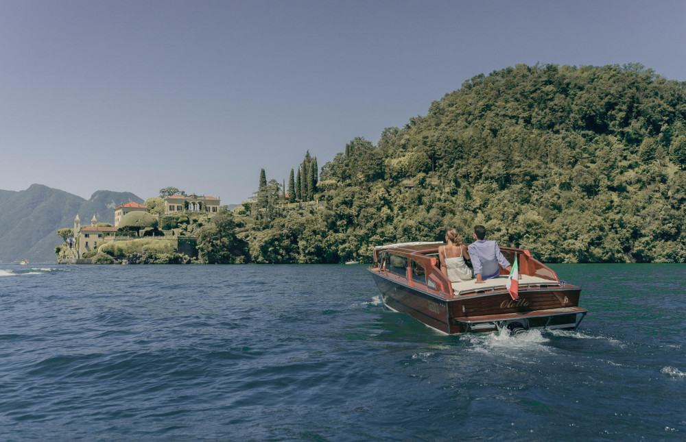 Classic Wooden Boat Tour in Lake Como