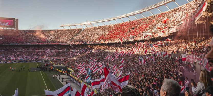 River Plate Game at El Monumental with a Local Guide
