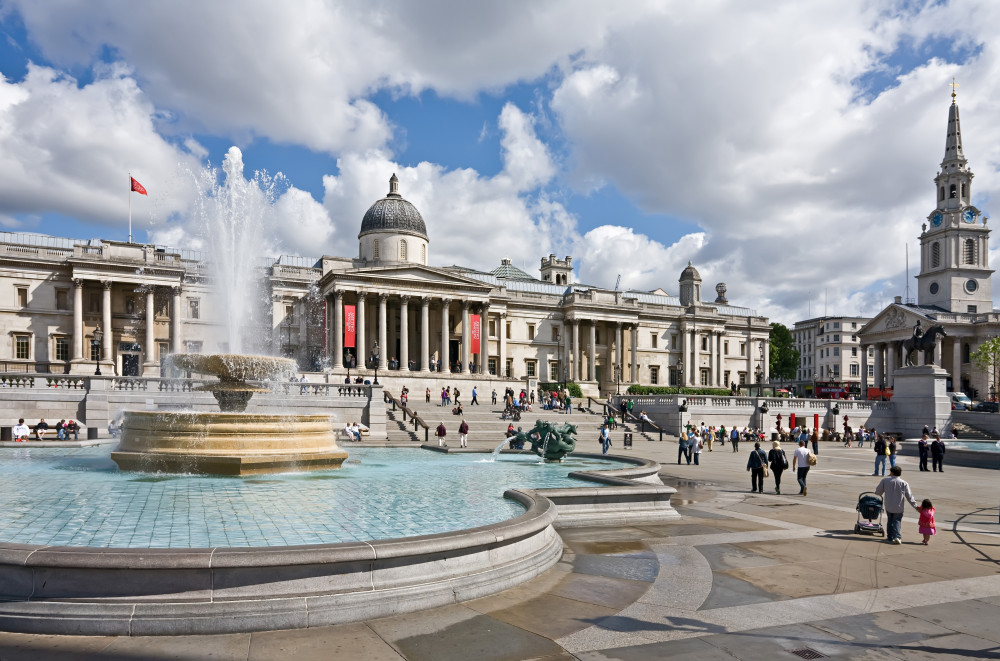 Discover Central London: Trafalgar Square to Westminster Abbey Walking Tour