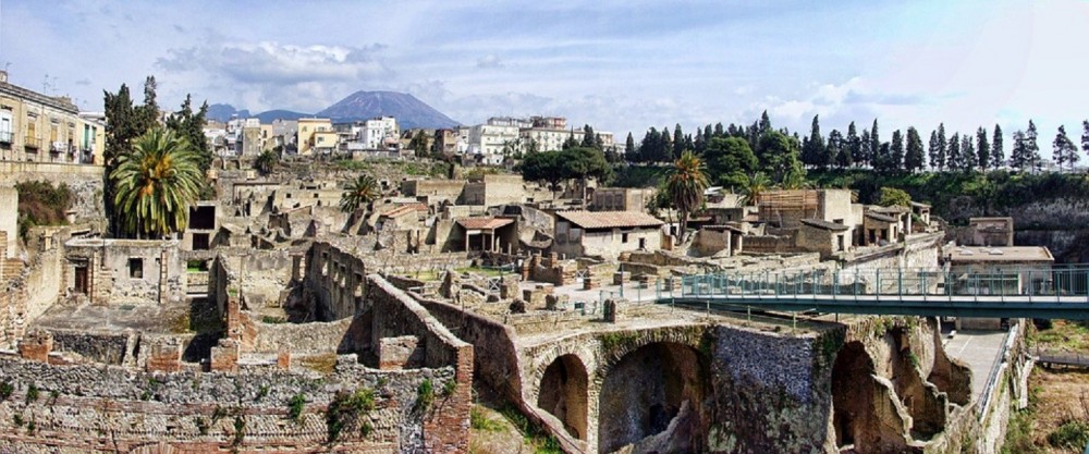 Private Pompeii And Herculaneum Walking Tour With Archaeologist ...