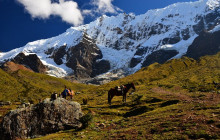 Valencia Travel Cusco6