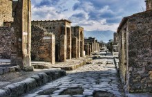 Pompeii 2 Hour with Private Transportation + Archaeologist