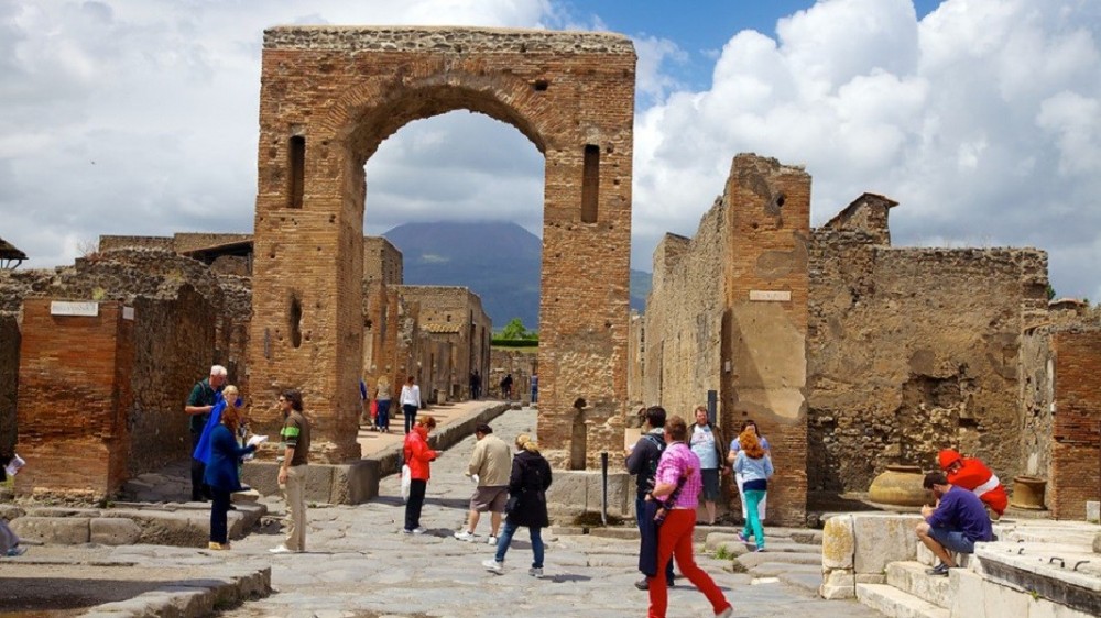 pompeii ruins day tour from rome