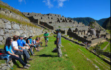 Valencia Travel Cusco3
