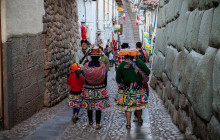Valencia Travel Cusco5