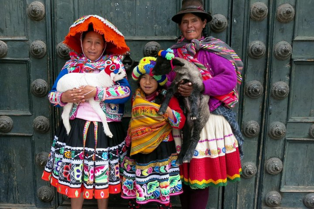 Valencia Travel Cusco