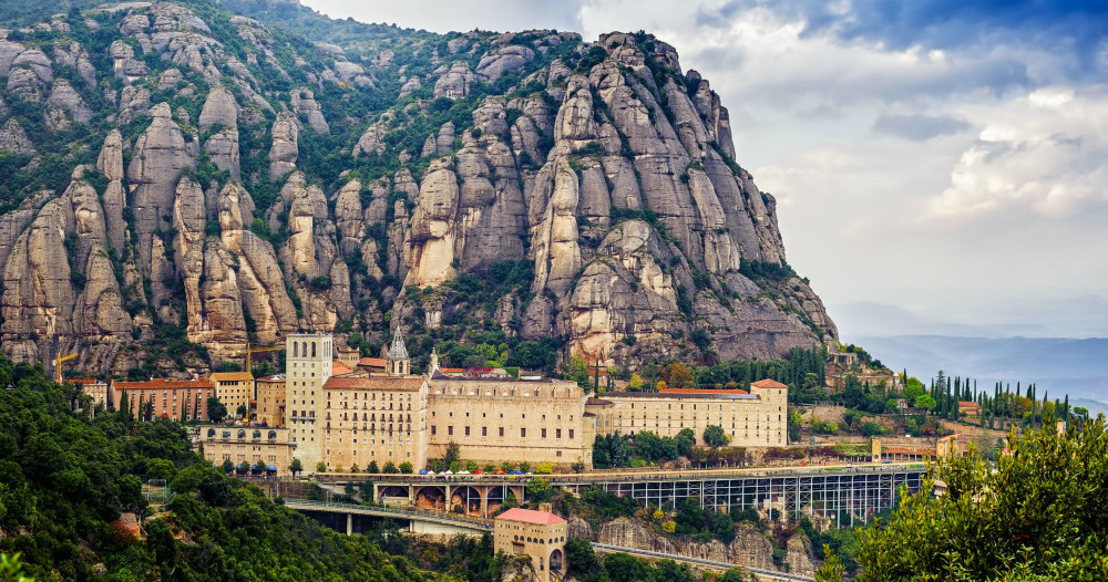 Private Tour to Montserrat Half Day