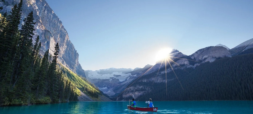 Moraine Lake & Lake Louise Sunrise Adventure
