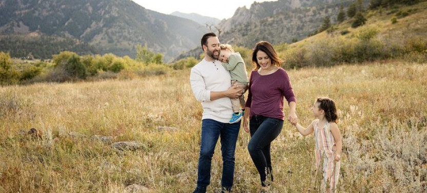 Scenic Mountain Photoshoot in Boulder, Colorado