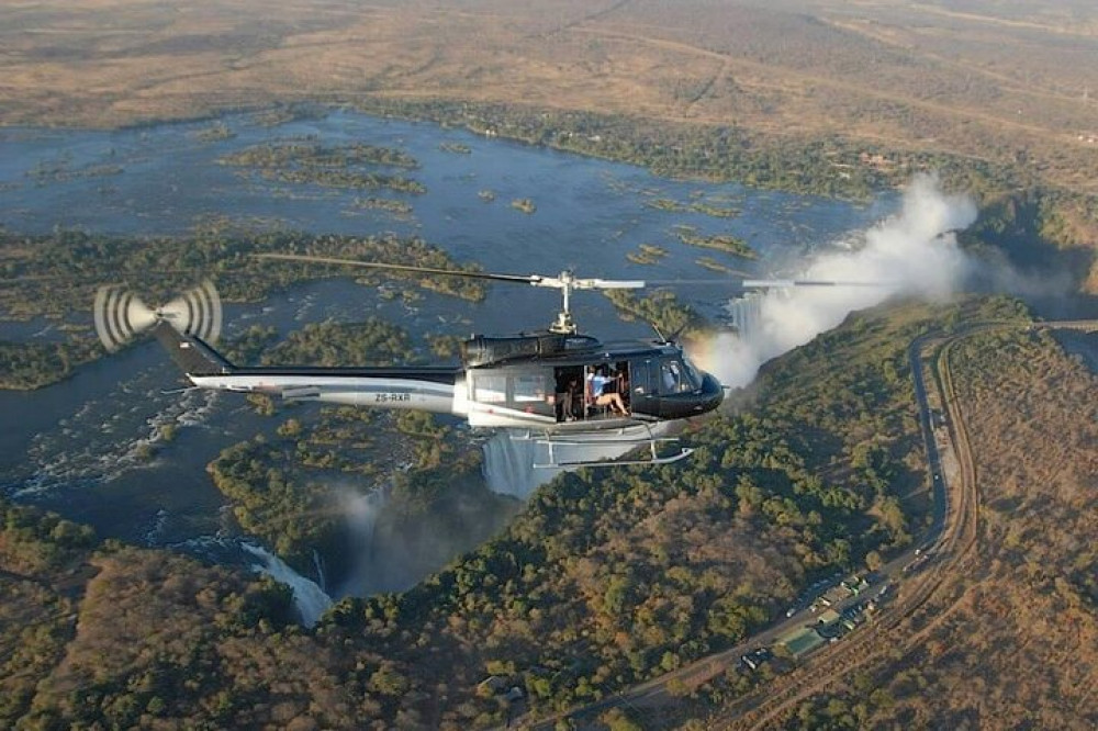 Combo Tour: Victoria Falls Zambia and Zimbabwe Side and Helicopter Ride