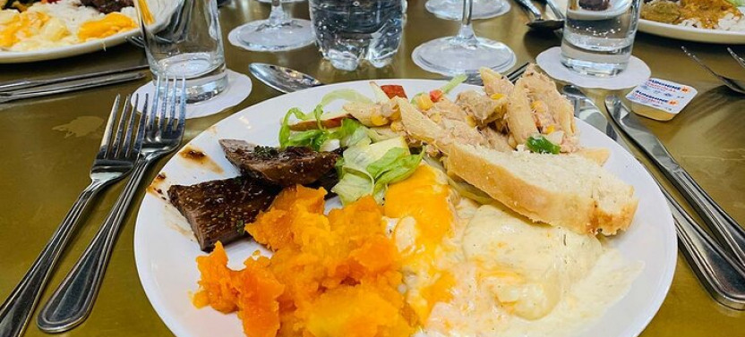 Aquila Reserve Safari with Lunch and Wine Tasting