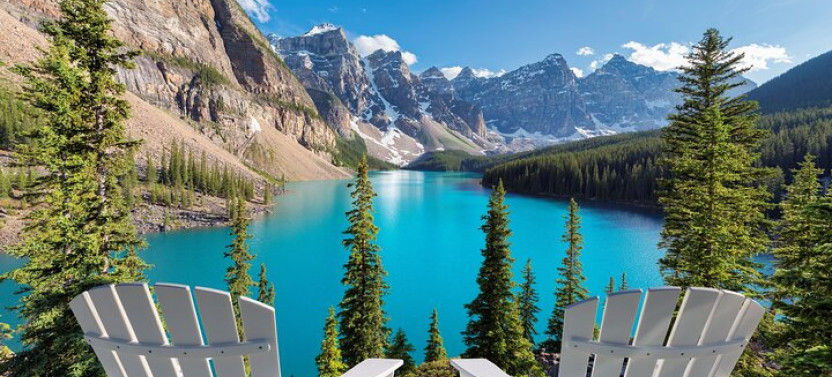 Small Group Full Day Tour in Banff, Lake Louise, Moraine Lake from Calgary