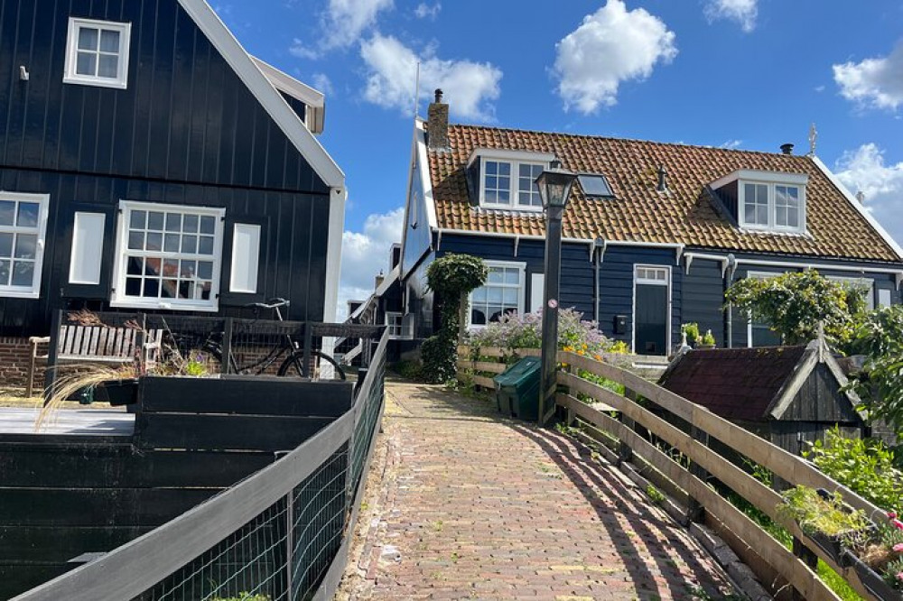 Half Day Private Tour from Amsterdam to Edam Volendam and Marken