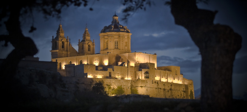 Malta By Night Guided Tour + Valletta Waterfront, Rabat & Mdina