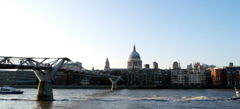 Secrets of London Bike Tour: Thames, Tower Bridge & Market