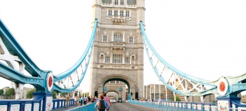 Secrets of London Bike Tour: Thames, Tower Bridge & Market