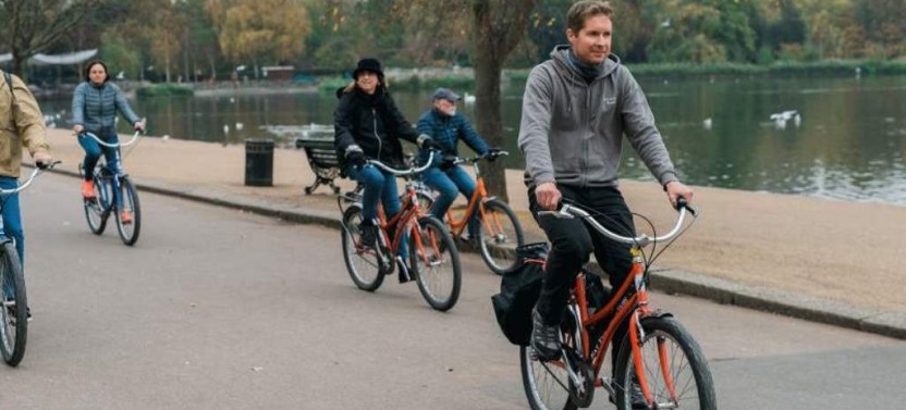 Highlights of Royal London Small Group Bike Tour