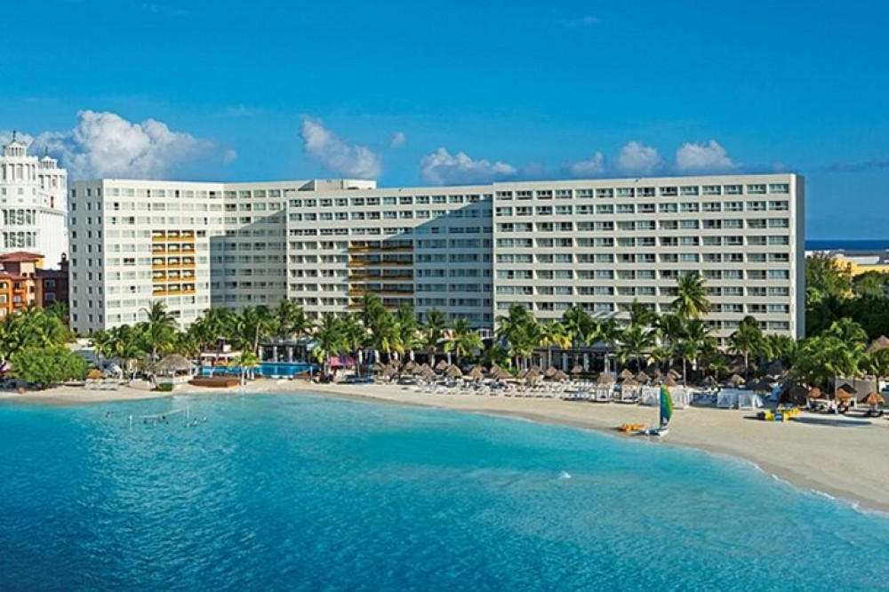 Cancun Airport to/from Dreams Sands Cancun Resort (One Way Private Shuttle)