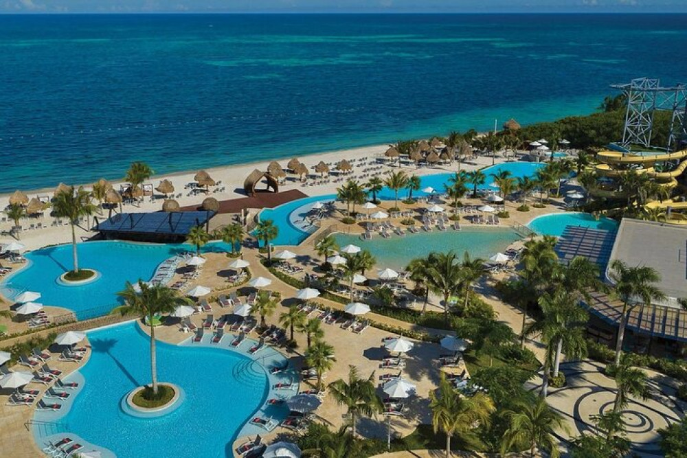 Cancun Airport to/from Dreams Natura Resort Cancun(One Way Private Shuttle)