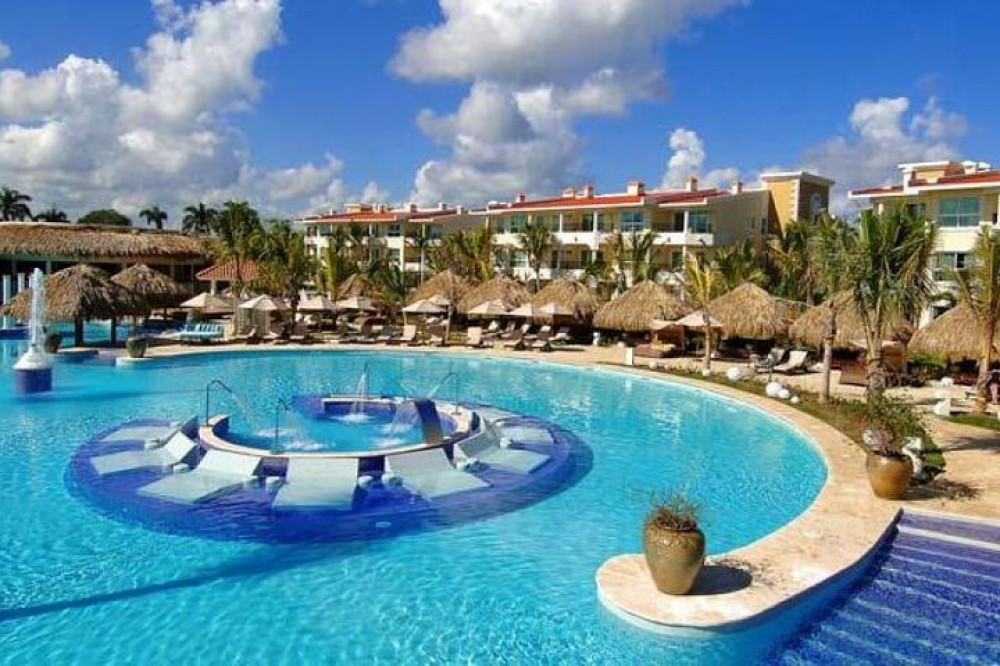 Private Transfer: Santo Domingo Airport and Garden Suites by Melia