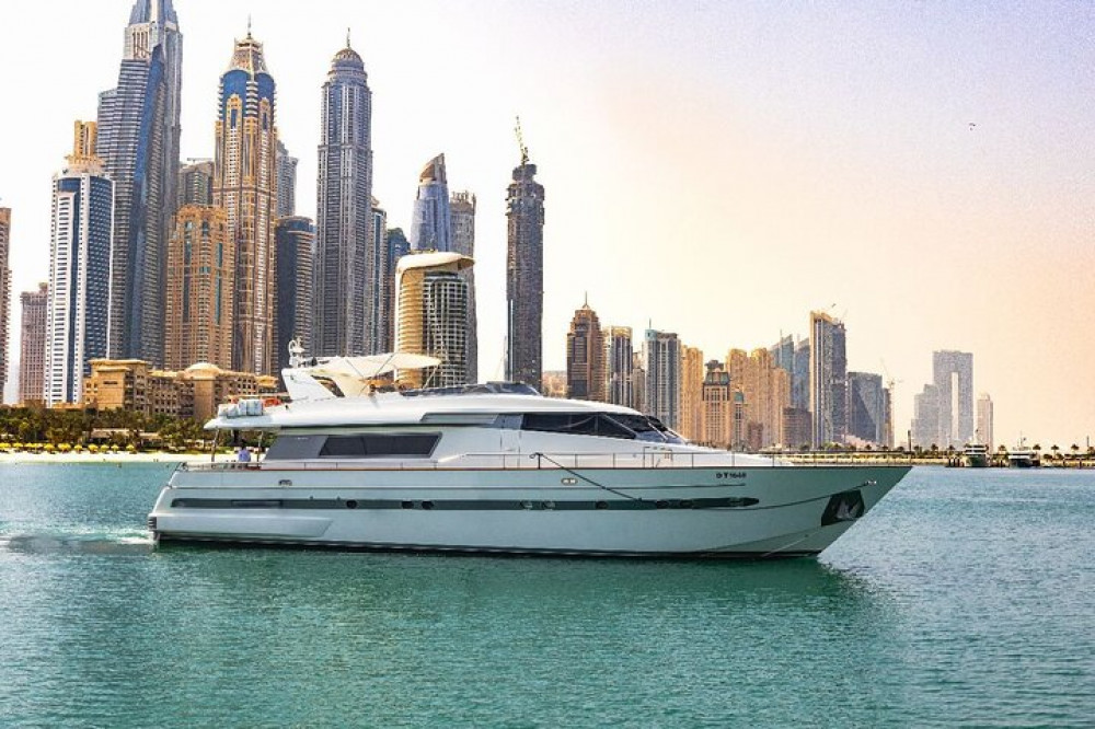 4 Hours Night Yacht Party Tour At Dubai Harbour For Adults