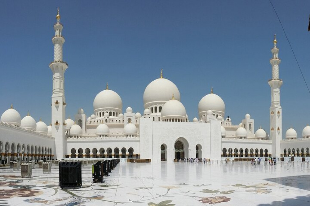 Grand Mosque, Emirates Palace & Qasr Al Watan Tour In Abu Dhabi